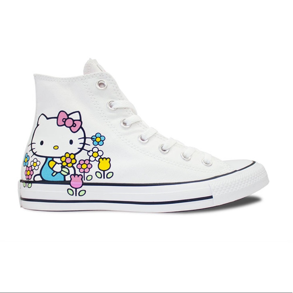 SOLD Converse x Hello Kitty Chuck Taylor HiTop - Picture 1 of 8